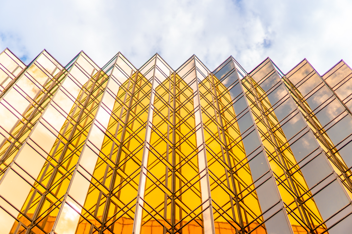 Moderately positive on US rates